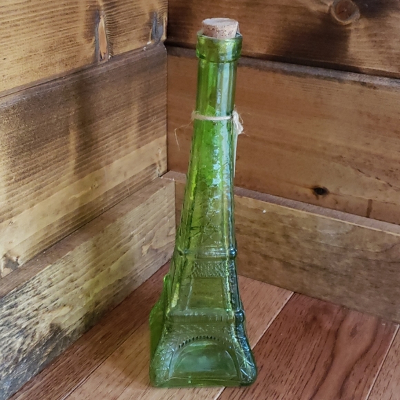 NWT Vintage Collection Eiffel Tower Bottle - Picture 3 of 8
